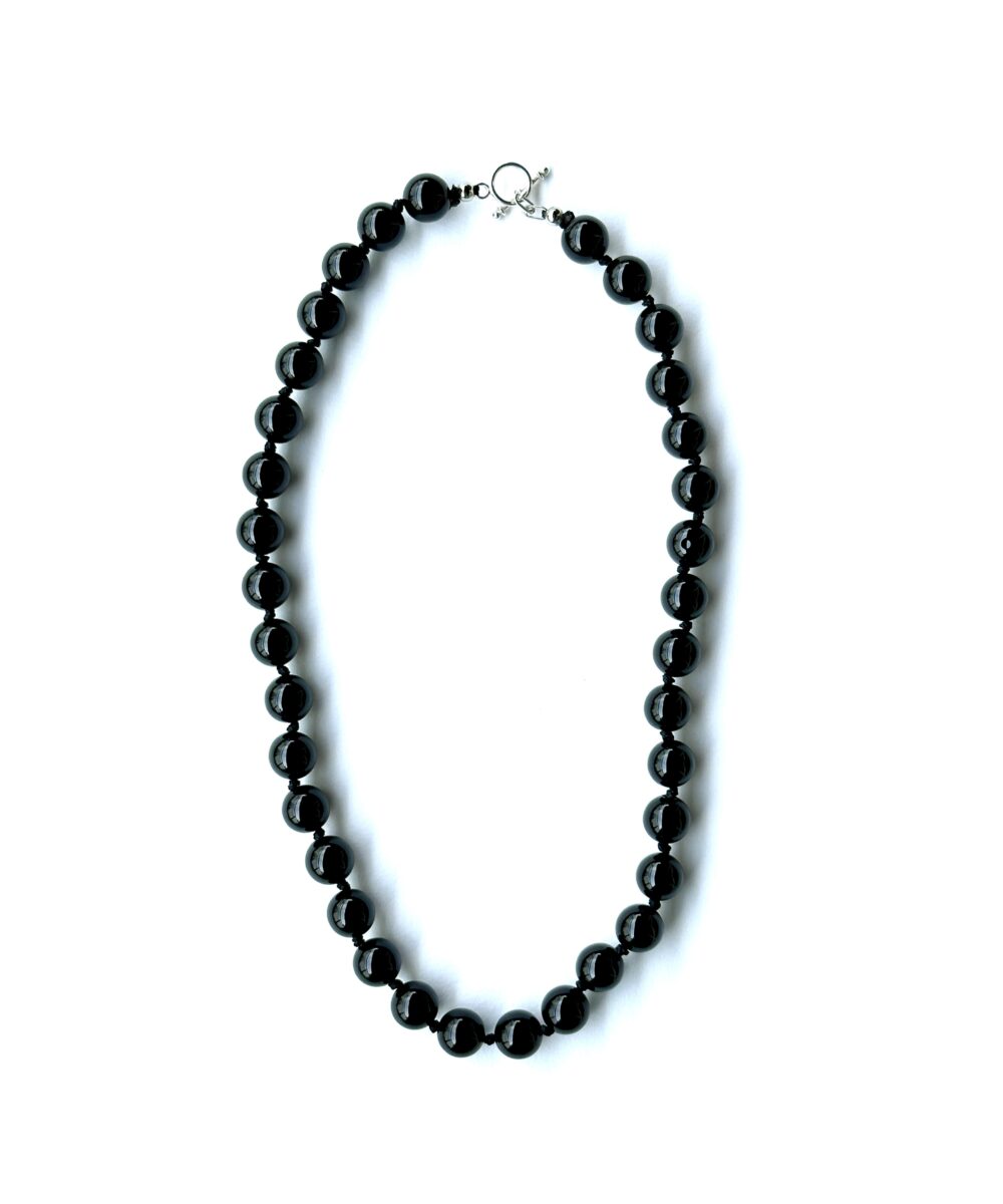 The Short Stone Black