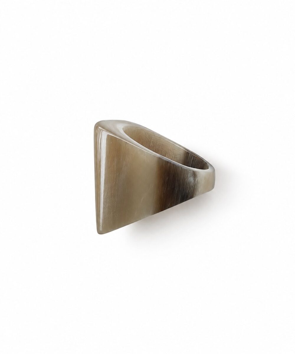 Anillo Plain — Anillo de cacho natural