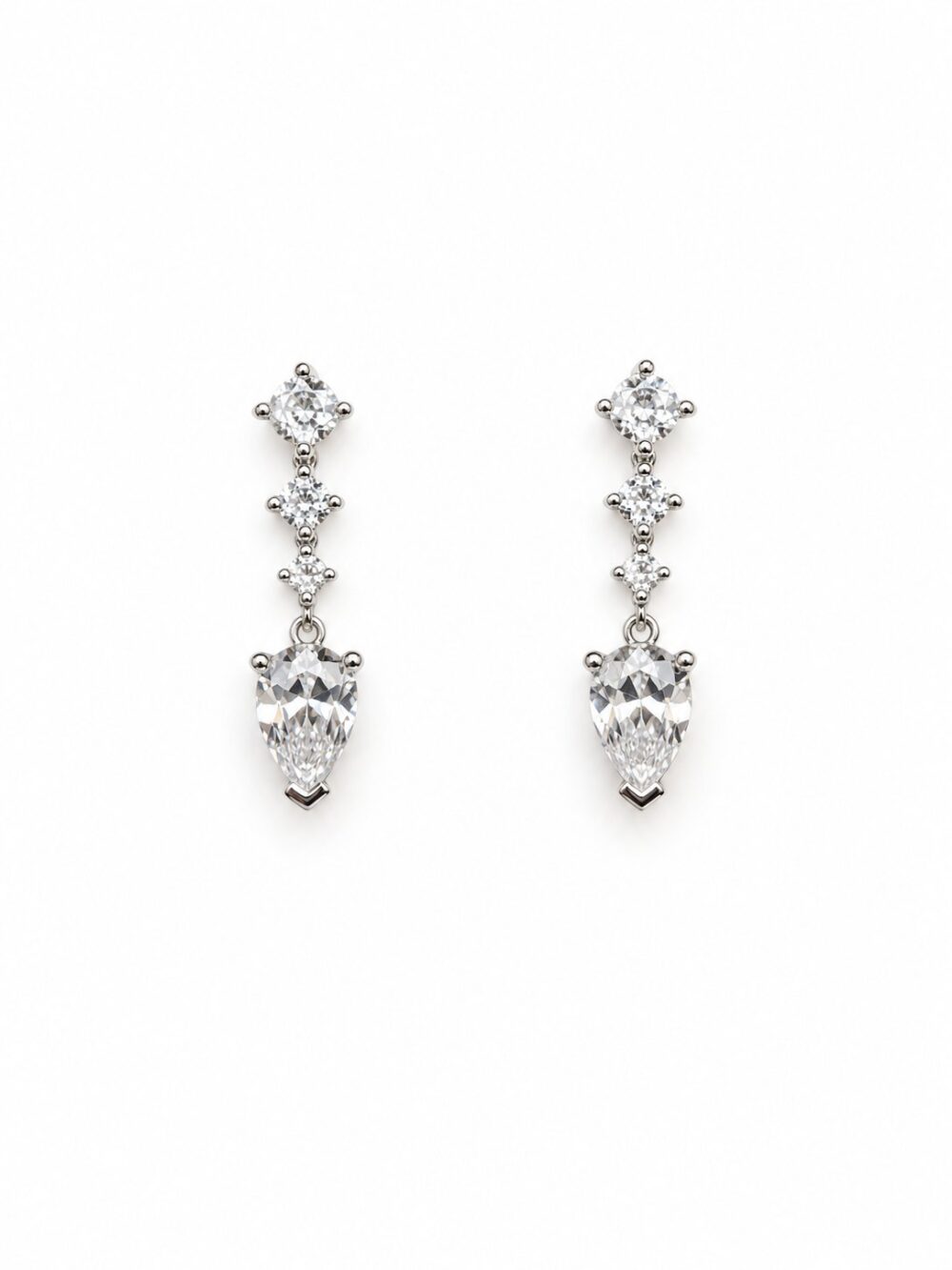 Aretes Lis — Aretes de Plata 925 con Circones Largo: 5cms