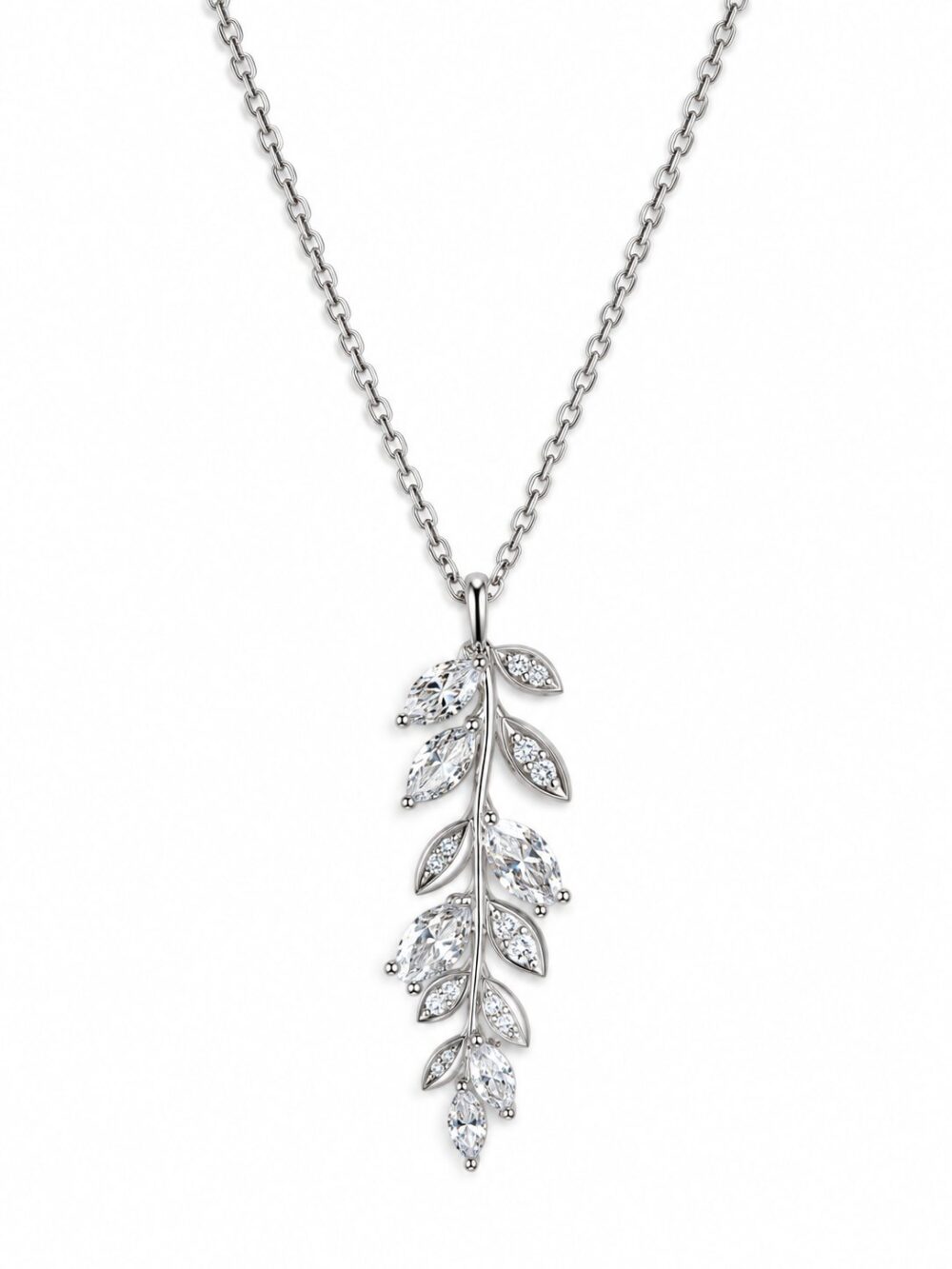 Collar Leaf — Cadena con dije de plata y circones Collar Leaf — Cadena con dije de plata y circones
